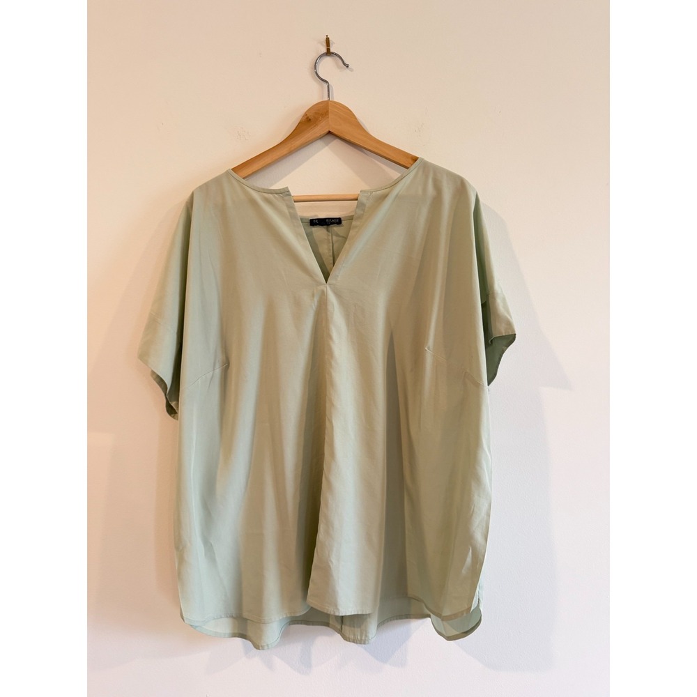Eileen Fisher 1X Tencel V-neck Shirt Top Green Short Sleeve Pale Sage Green